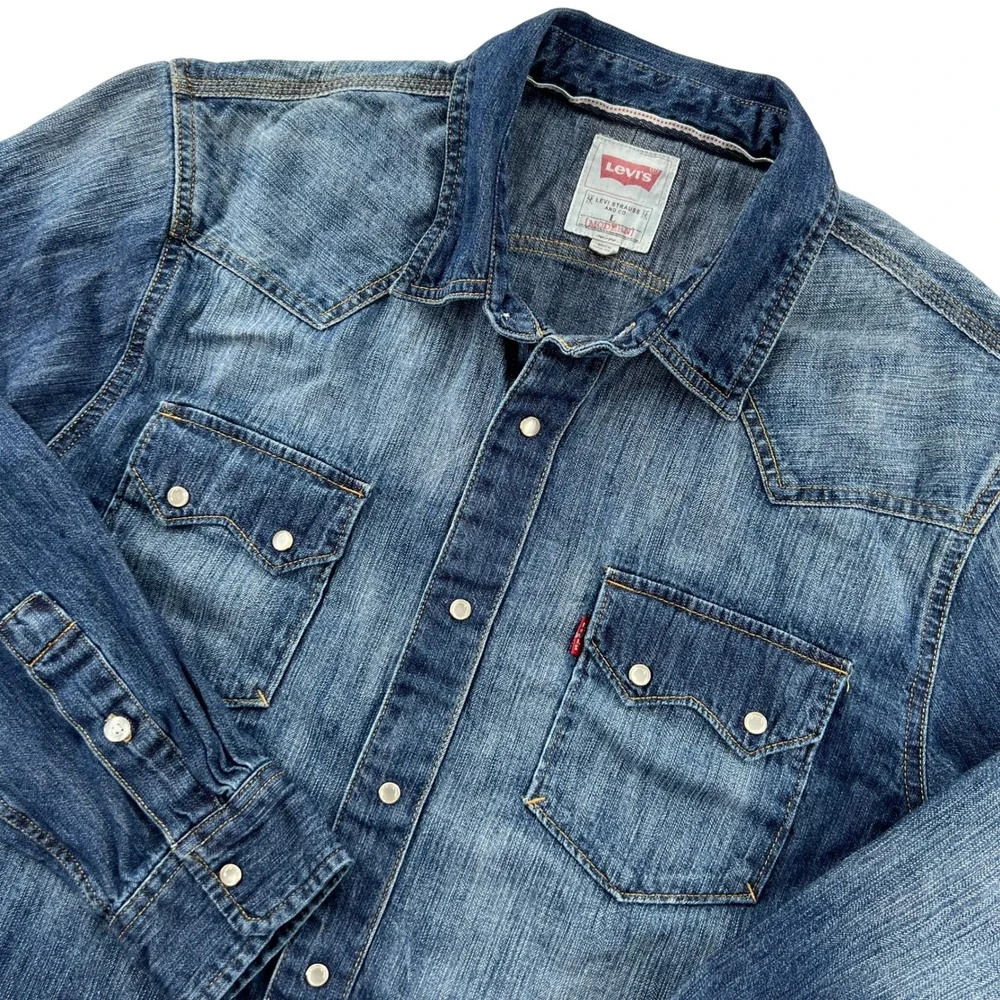 Levis Denim Western Pearl Snap Shirt Mens Large Medium Wash Distressed Sawtooth